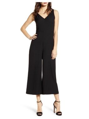 Leith — Black Sleeveless V-Neck Wide-Leg Jumpsuit — Size XL